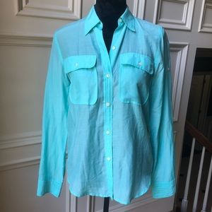 ✨LAST CHANCE✨ Ralph Lauren Light Blue Lightweight Cotton Shirt